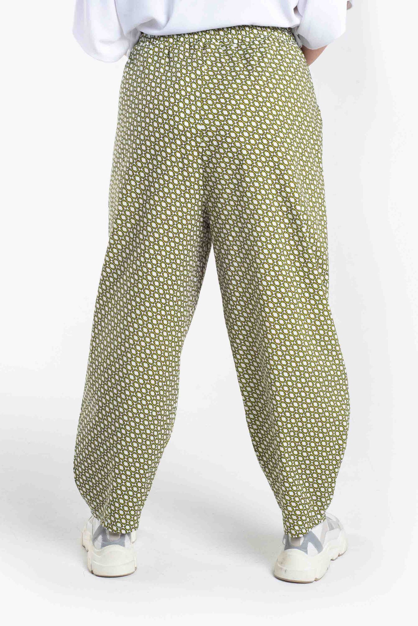 Micro-pattern baggy trousers