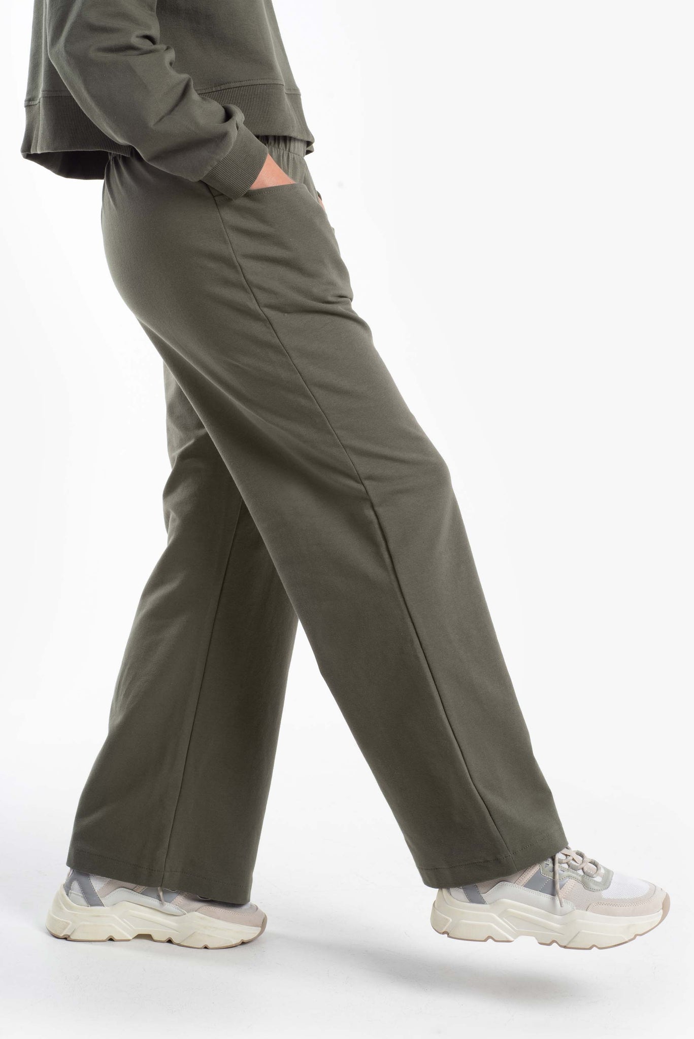 Comfy trousers with pocket detail