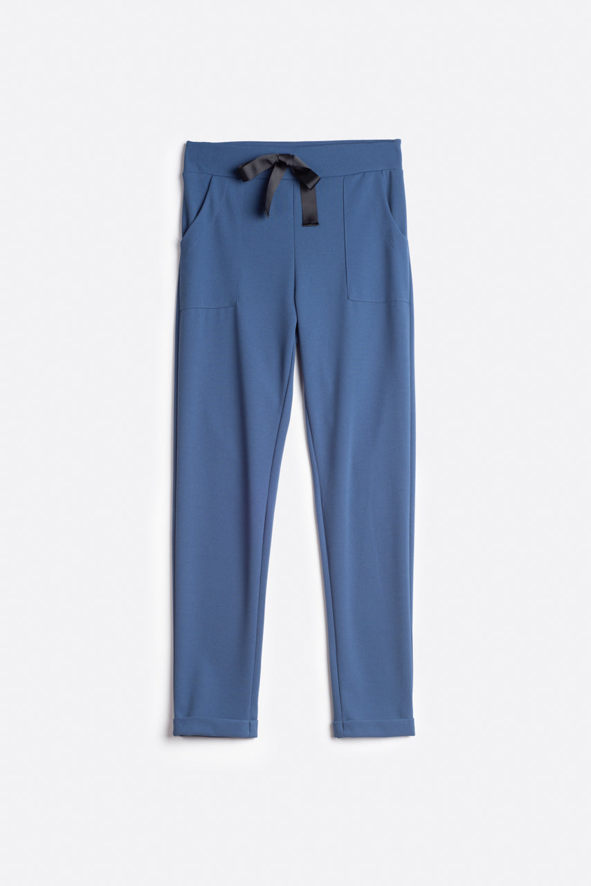 Jogger waist trousers with shaped pockets and turn-up hem